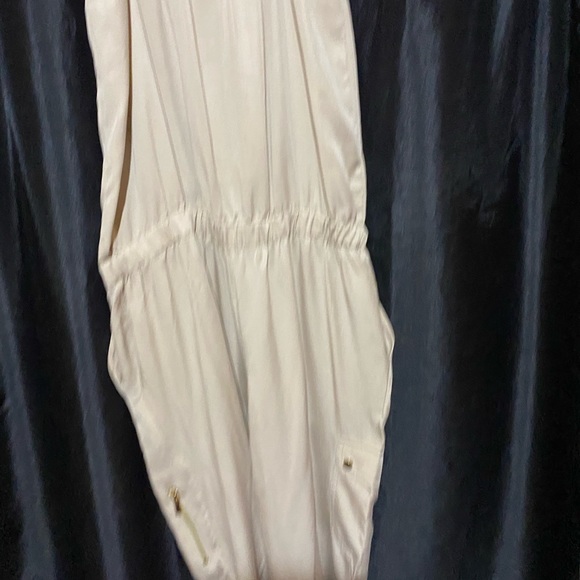 Cach’e beige romper - Picture 6 of 9